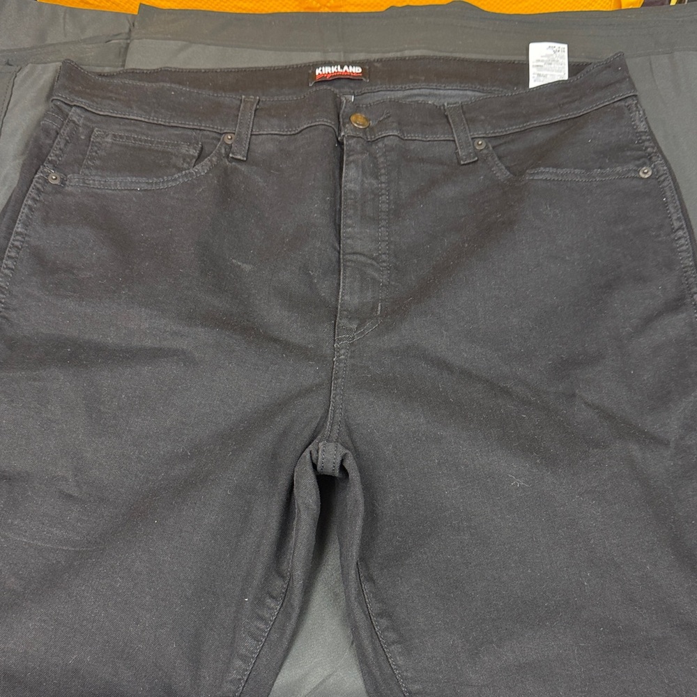 Kirkland Signature Women’s black size 20 Relaxed Jeans new  high rise skinny